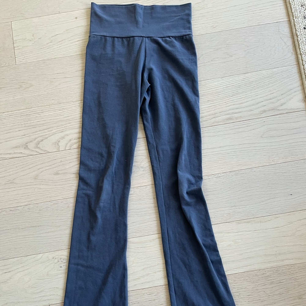 Brandy Melville Priscilla pants flared Leggings